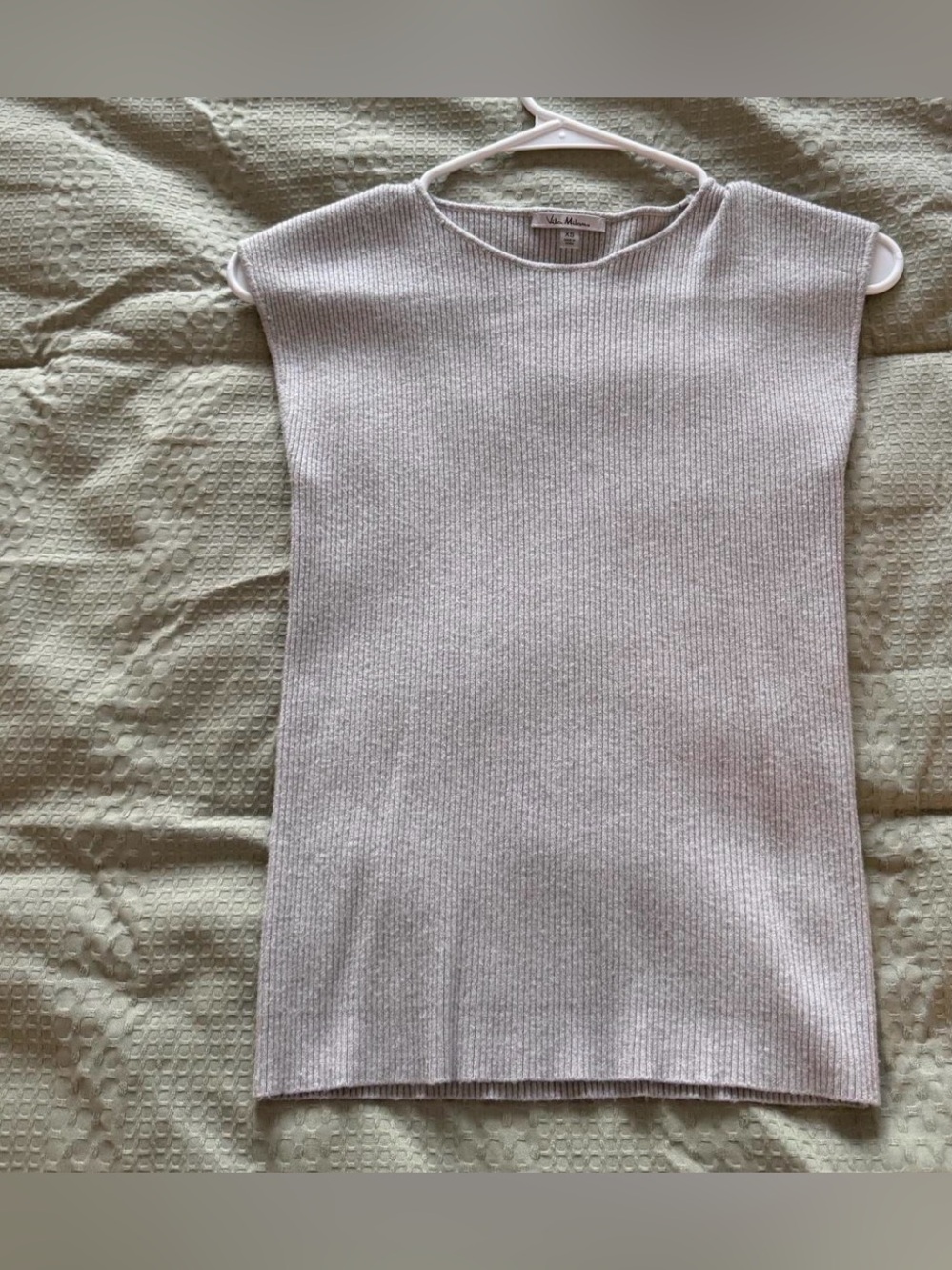 Grey ribber cap sleeve top
